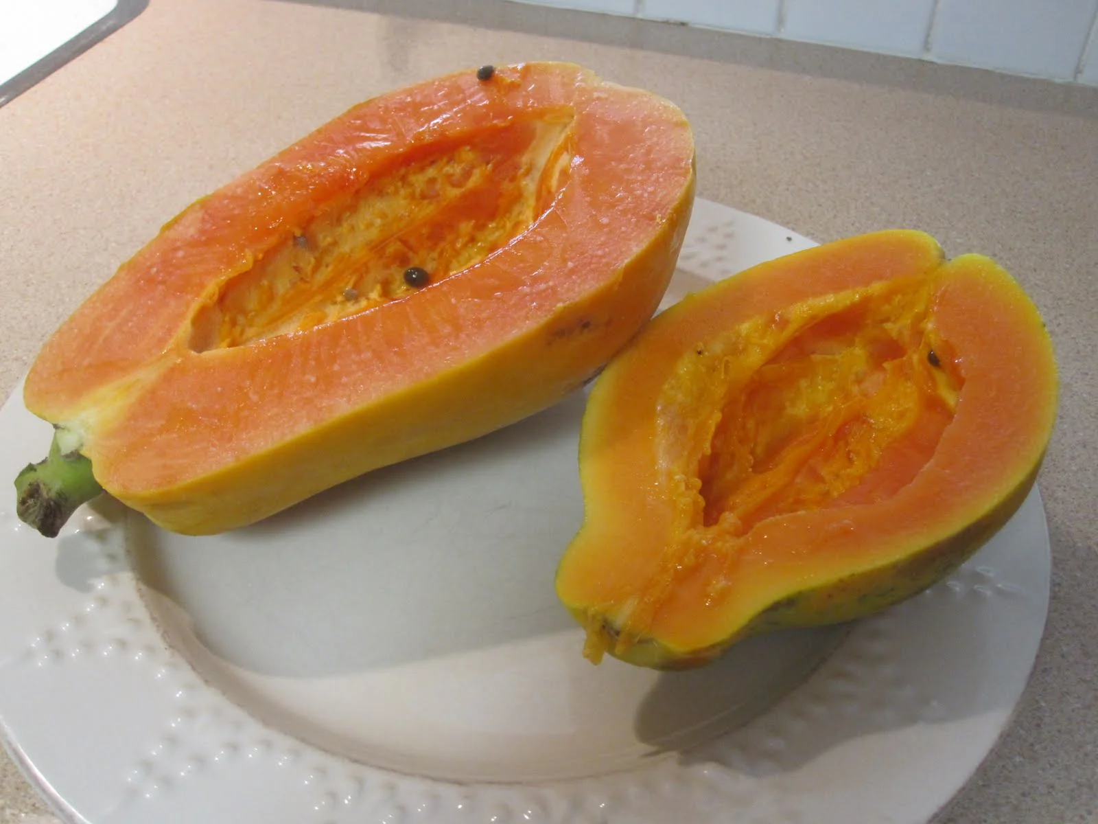 Sunrise Papaya Seeds for Planting – Sweet Strawberry Papaya Variety - Image 2